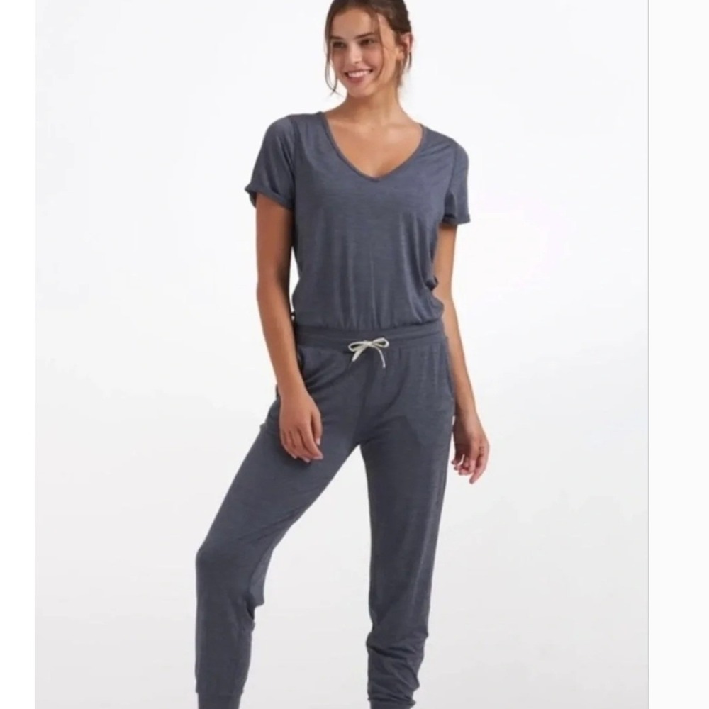 Vuori All Day Jumpsuit Blue Azure Heather V-Neck Jogger VW424 Womens Small